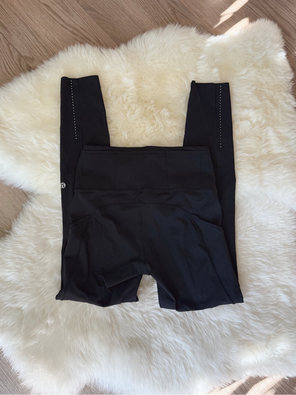black lululemon high waisted leggings